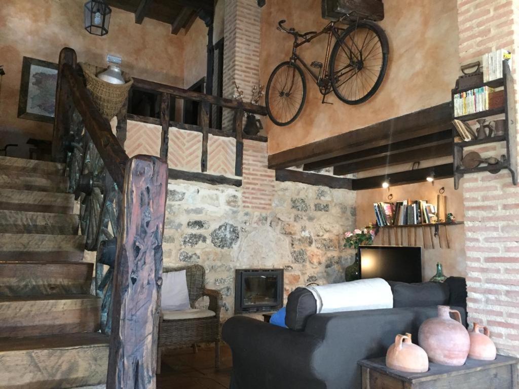 Casa Rural La Charolesa Aguilera Extérieur photo