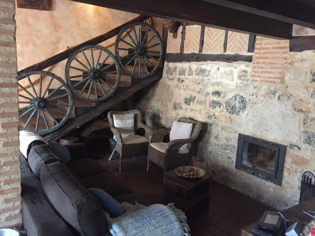 Casa Rural La Charolesa Aguilera Extérieur photo