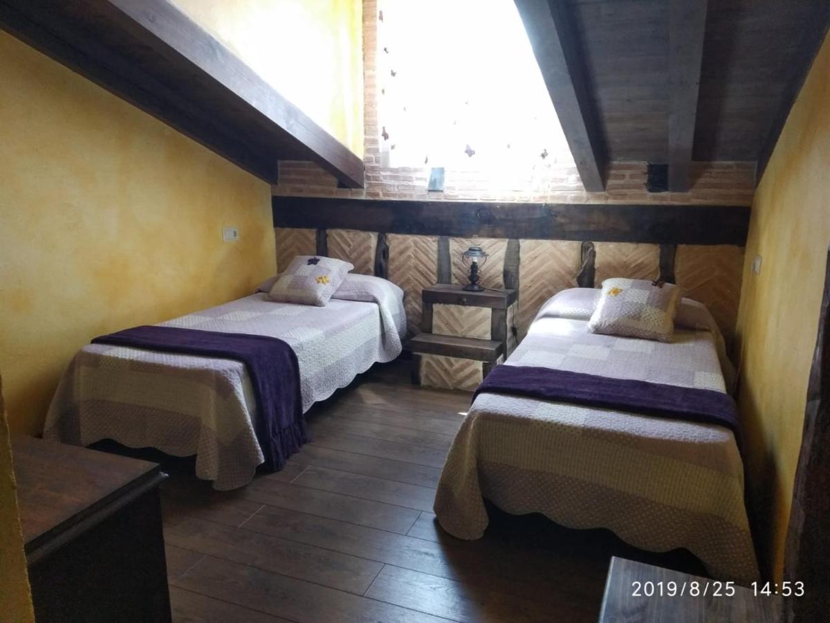 Casa Rural La Charolesa Aguilera Extérieur photo