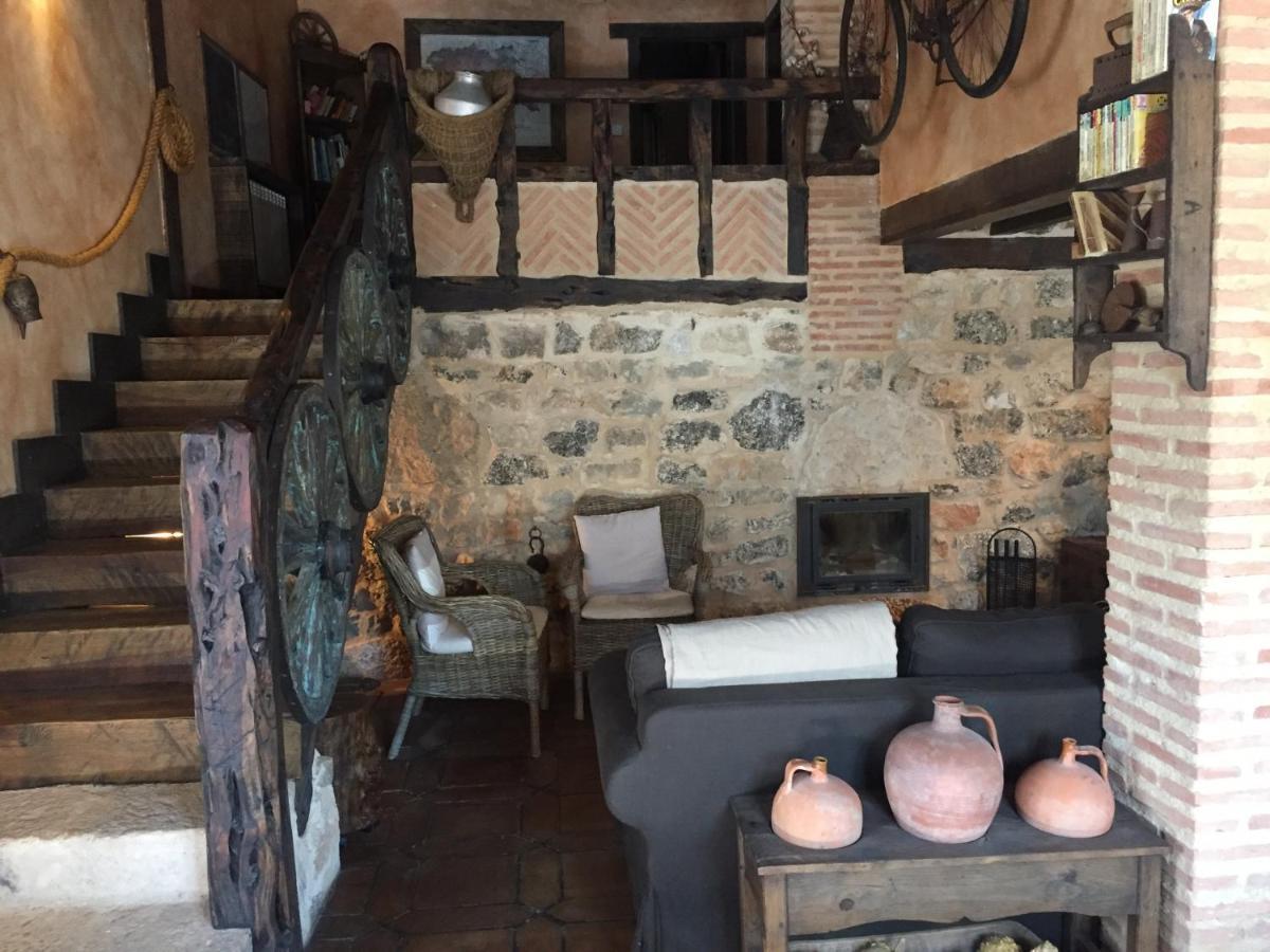 Casa Rural La Charolesa Aguilera Extérieur photo